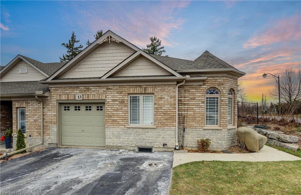 10-cobblestone-drive-paris-ontario-40815954