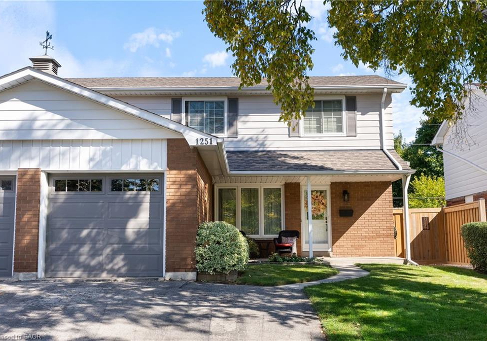 1251-nottingham-avenue-burlington-ontario-40815955