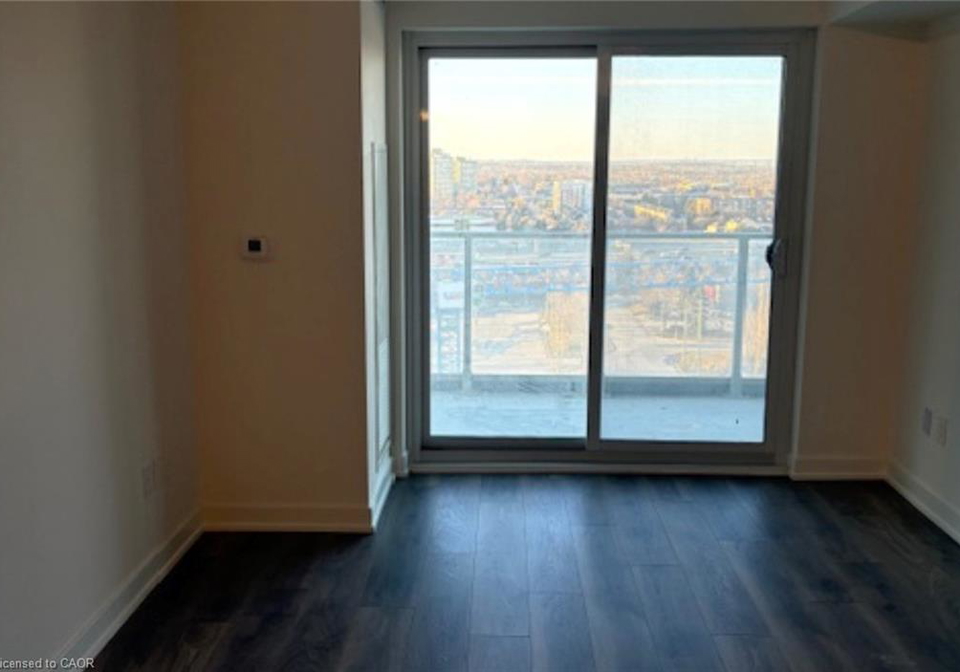 1010-sandy-beach-road-pickering-ontario-40815979