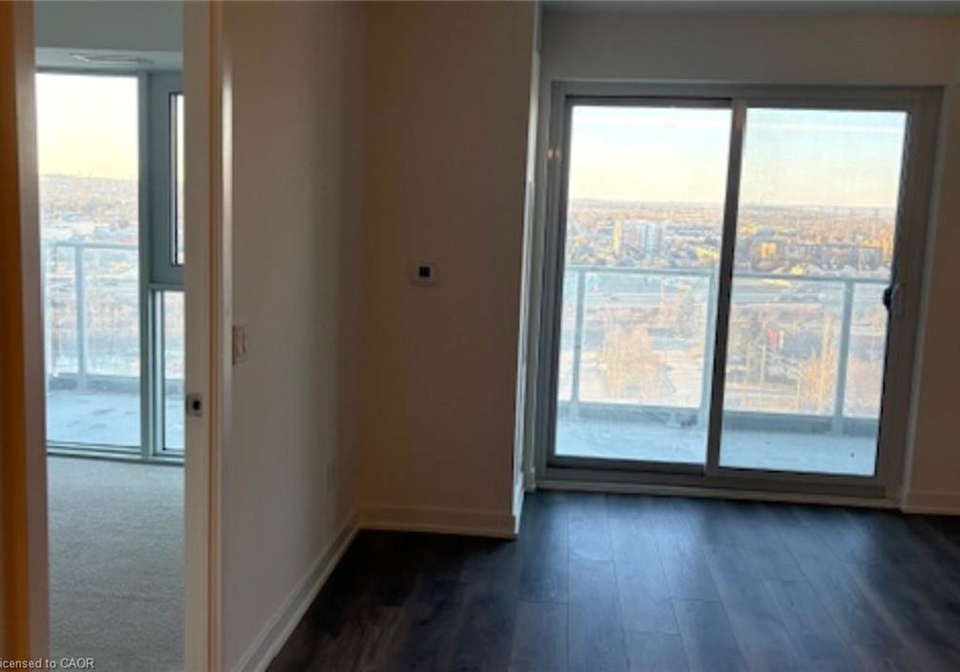 1010-sandy-beach-road-pickering-ontario-40815979