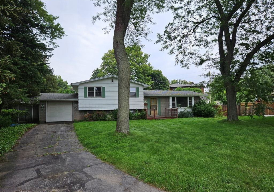 151-seneca-court-ancaster-ontario-40815994
