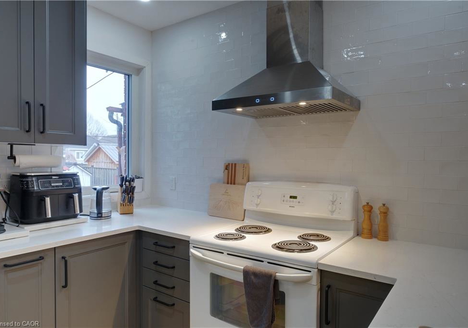 100-huxley-avenue-n-hamilton-ontario-40816051