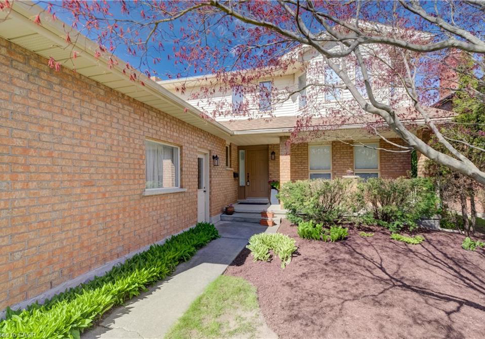 594-hunters-place-waterloo-ontario-40816054