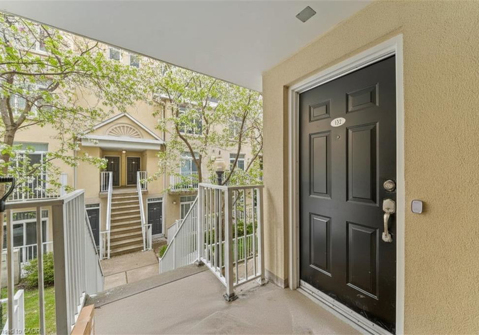 28-stadium-road-toronto-ontario-40816099