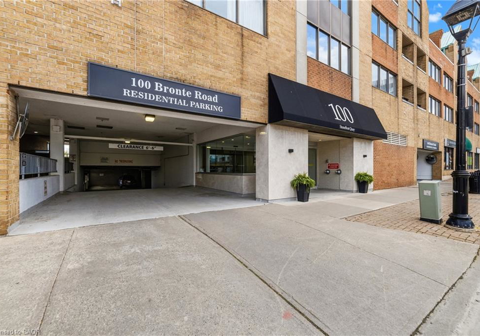 100-bronte-road-oakville-ontario-40816107