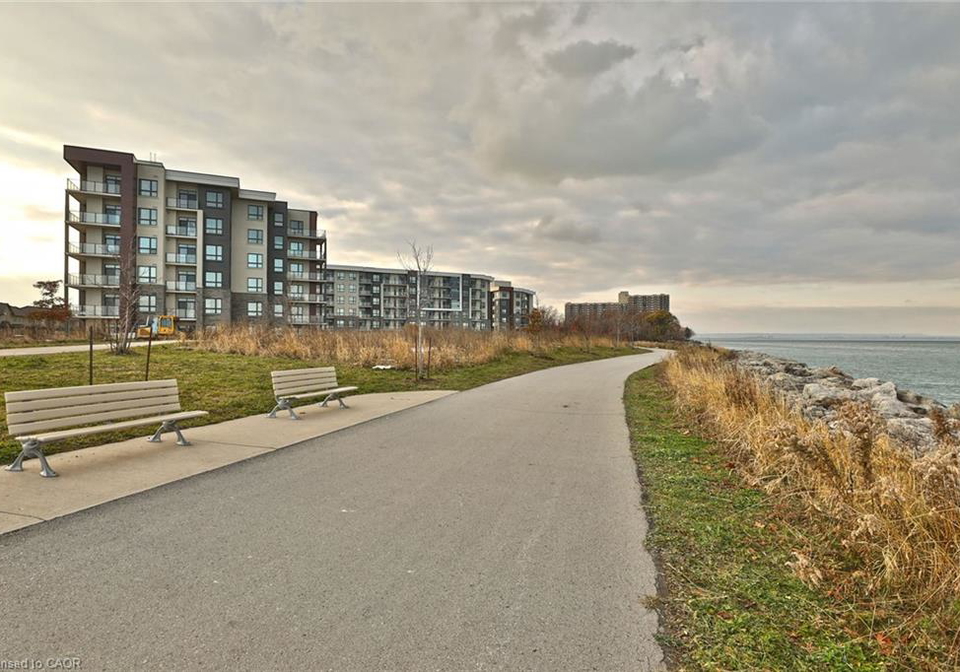 101-shoreview-place-stoney-creek-ontario-40816155