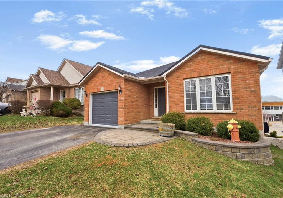 858-stonegate-drive-woodstock-ontario-40816159