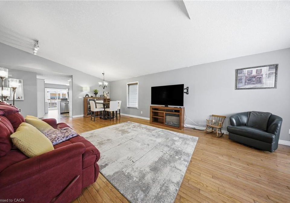 858-stonegate-drive-woodstock-ontario-40816159