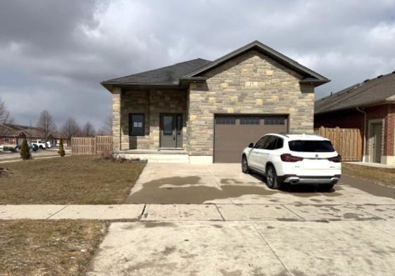 13-forbes-crescent-listowel-ontario-40816189