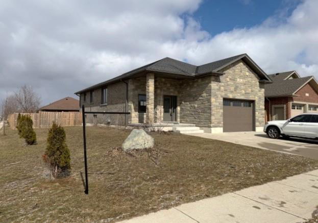 13-forbes-crescent-listowel-ontario-40816189