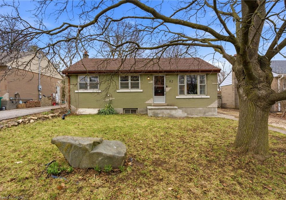 82-glenview-avenue-cambridge-ontario-40816214