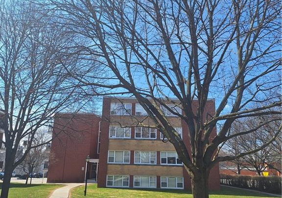 2052-courtland-drive-burlington-ontario-40816235