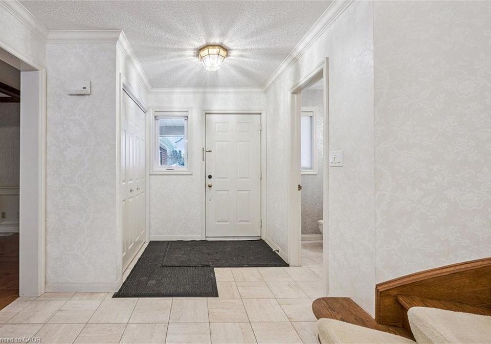 405-glasgow-street-kitchener-ontario-40816272