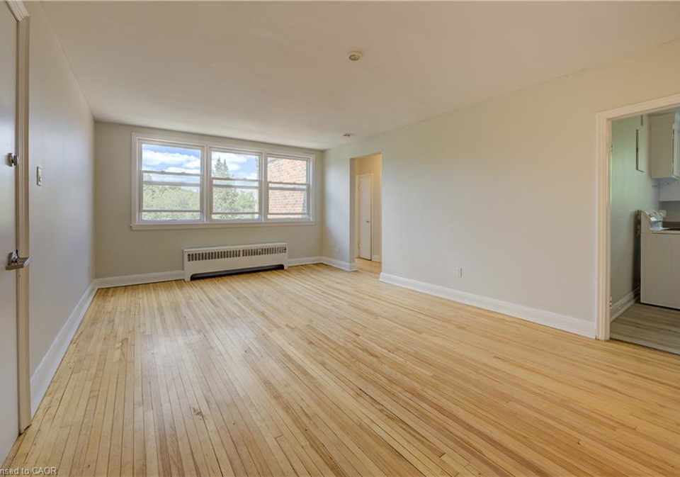 141-chapel-street-kitchener-ontario-40816281