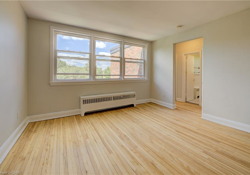 141-chapel-street-kitchener-ontario-40816281