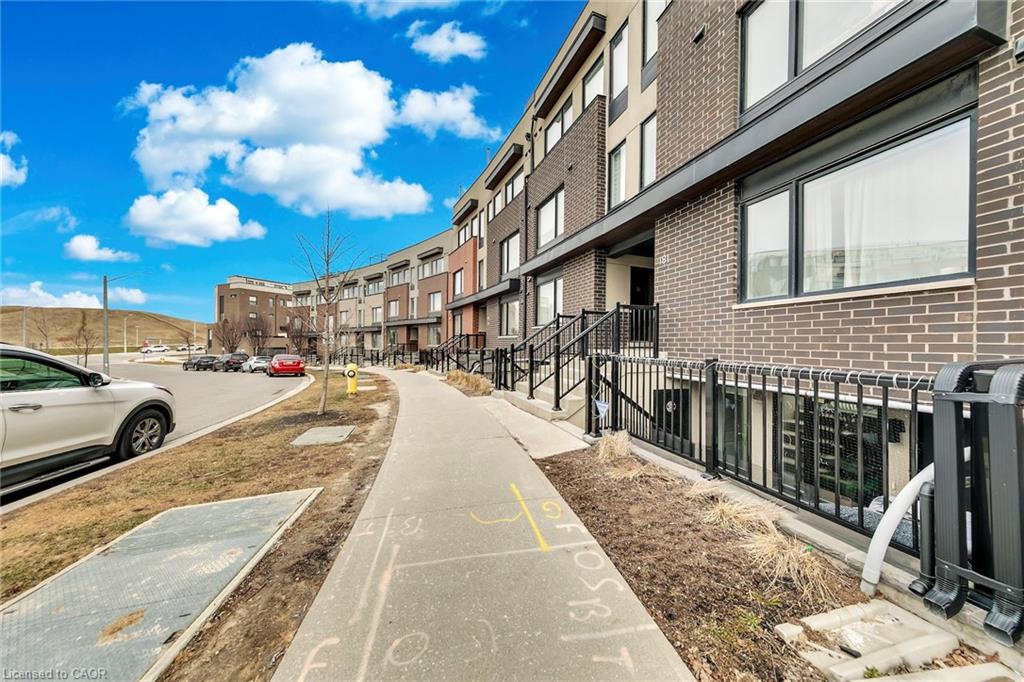 181-william-duncan-road-north-york-ontario-40816333