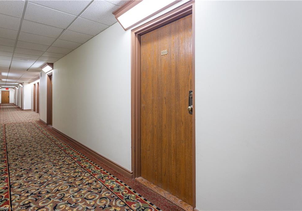 55-green-valley-drive-kitchener-ontario-40816348