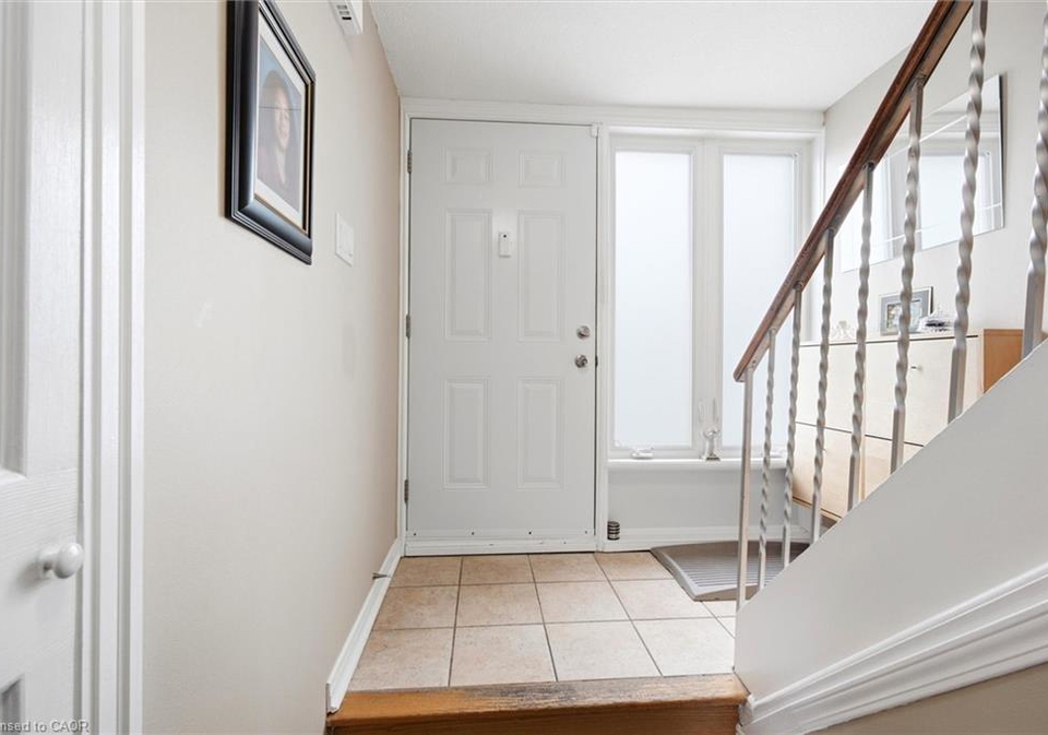 3040-constitution-boulevard-mississauga-ontario-40816357