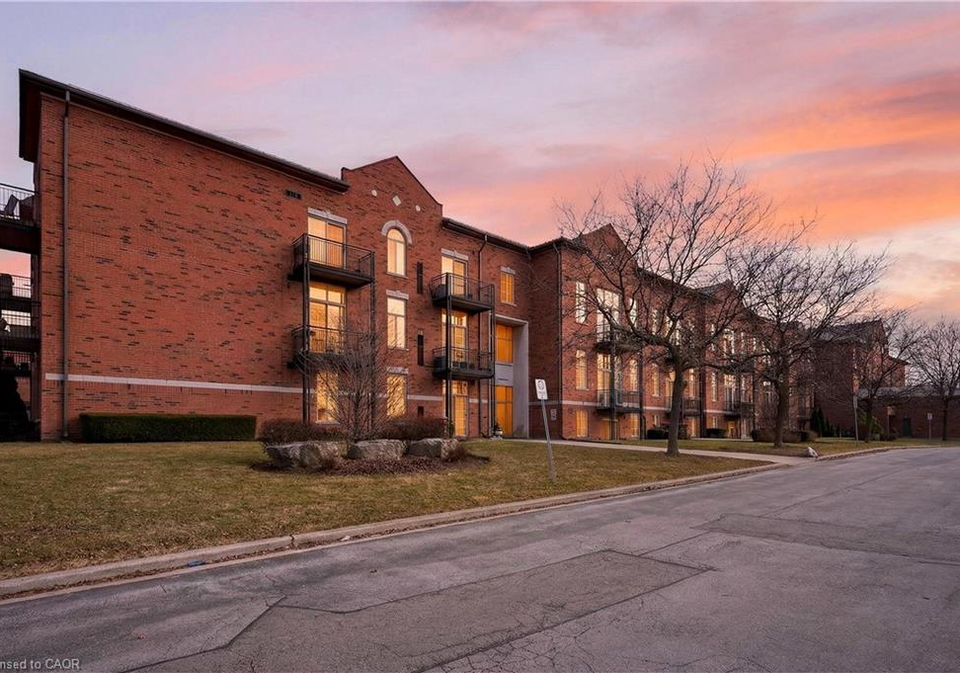 262-dundas-street-e-waterdown-ontario-40816377