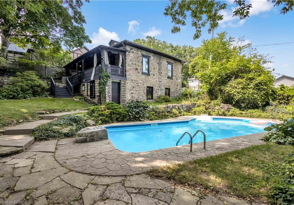 57-main-street-paris-ontario-40816395