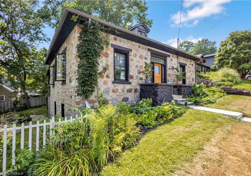 57-main-street-paris-ontario-40816395