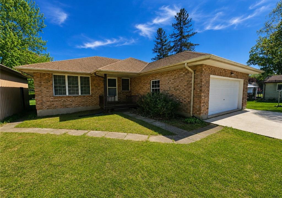 980-norfolk-county-road-21-delhi-ontario-40816465