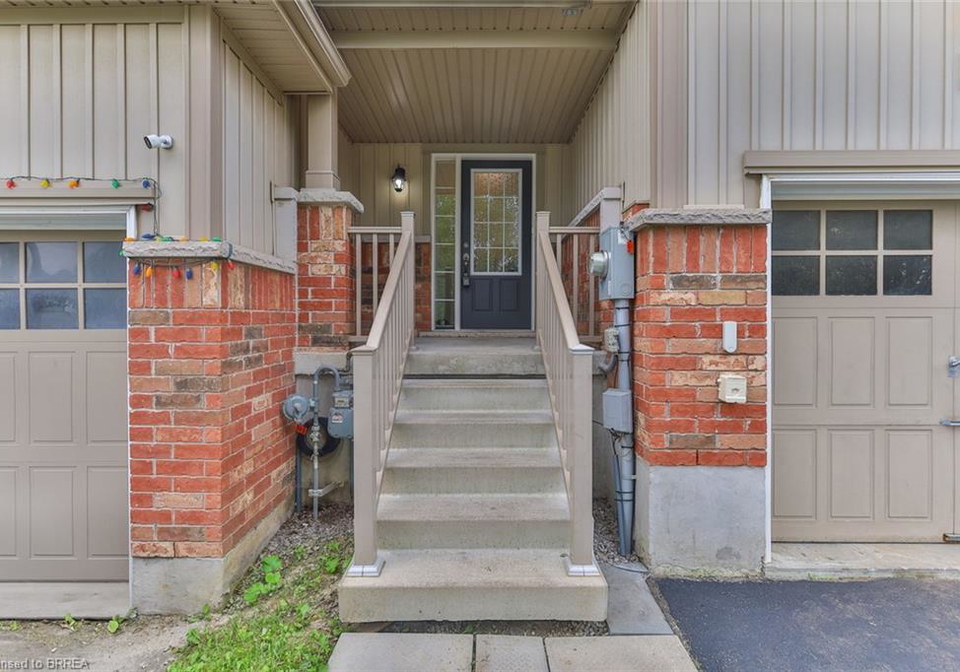 3-dwyer-court-brantford-ontario-40816475