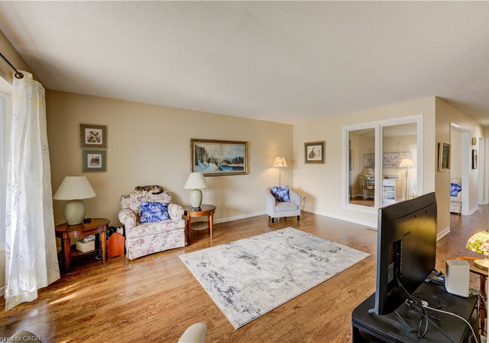 20-edwin-crescent-tillsonburg-ontario-40816598
