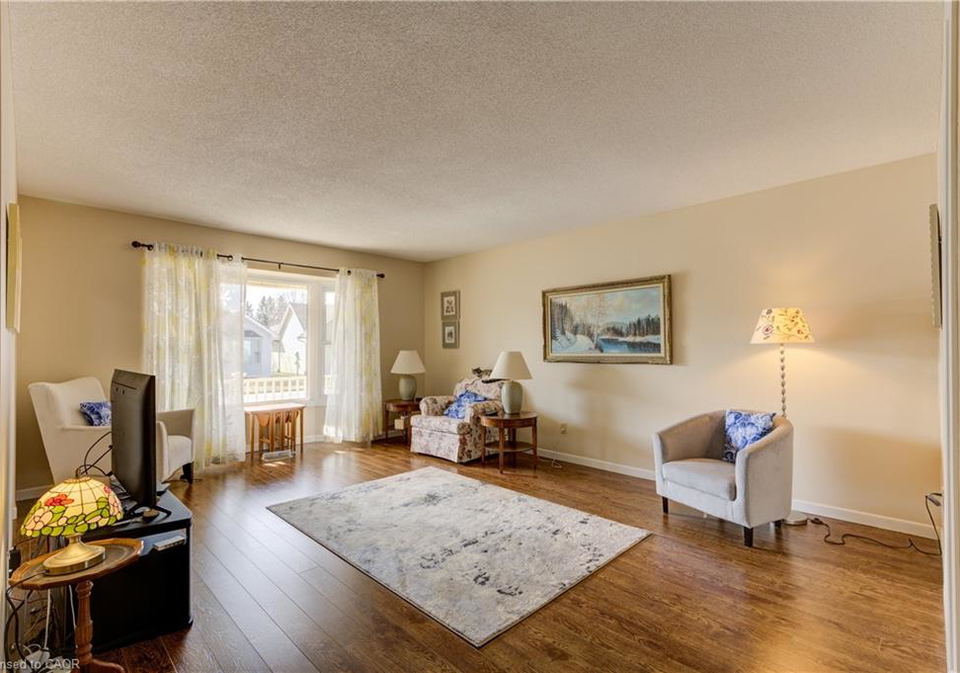 20-edwin-crescent-tillsonburg-ontario-40816598