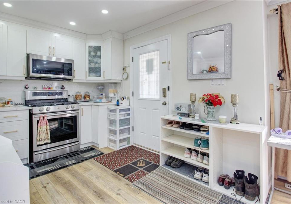 823-queensdale-avenue-e-hamilton-ontario-40816624