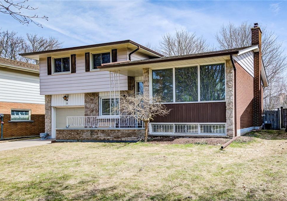 18-champlain-crescent-kitchener-ontario-40816631