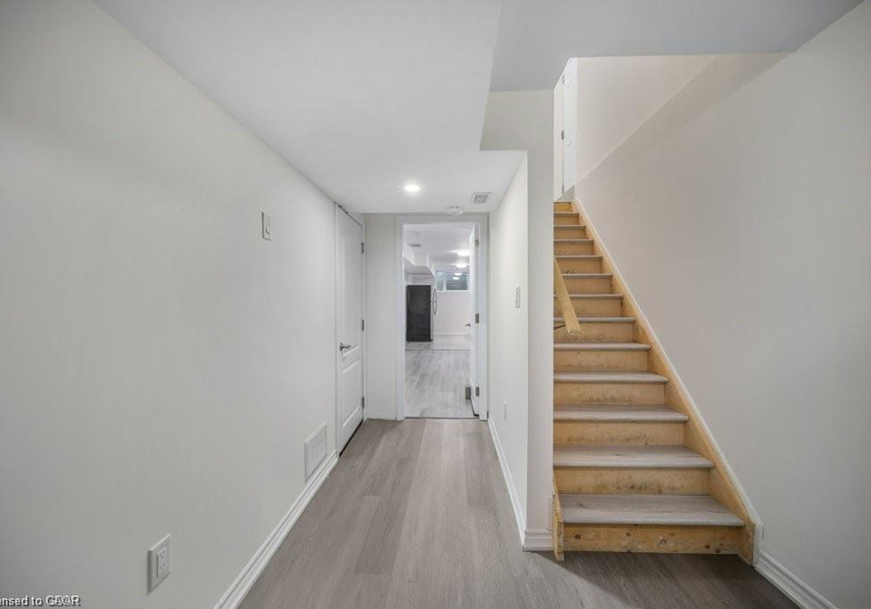 78-couling-crescent-guelph-ontario-40816632