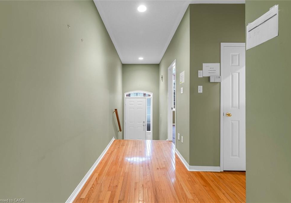 10-davidson-boulevard-dundas-ontario-40816644