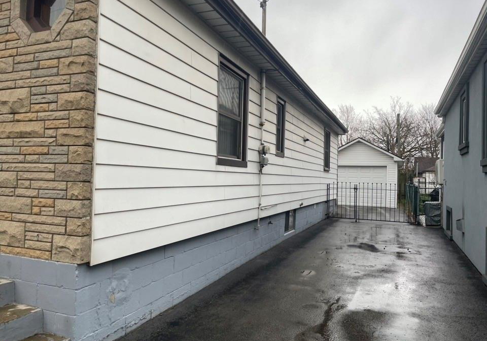 2040-barton-street-hamilton-ontario-40816649