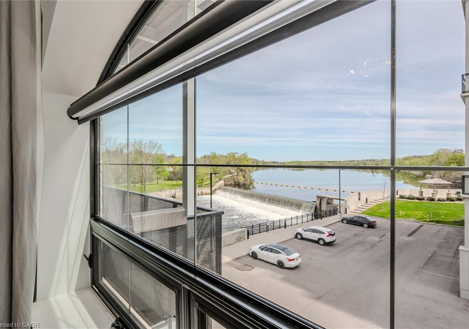 19-guelph-avenue-cambridge-ontario-40816669