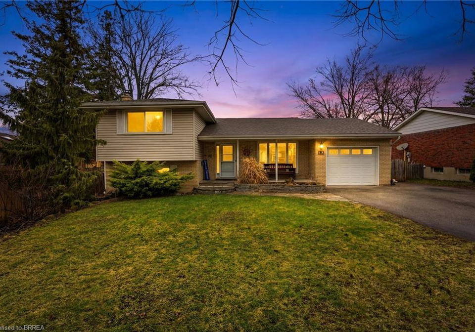 30-magnolia-street-brantford-ontario-40816745