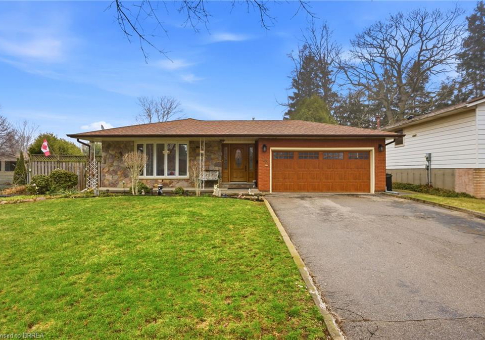 13-brooks-court-brantford-ontario-40816749