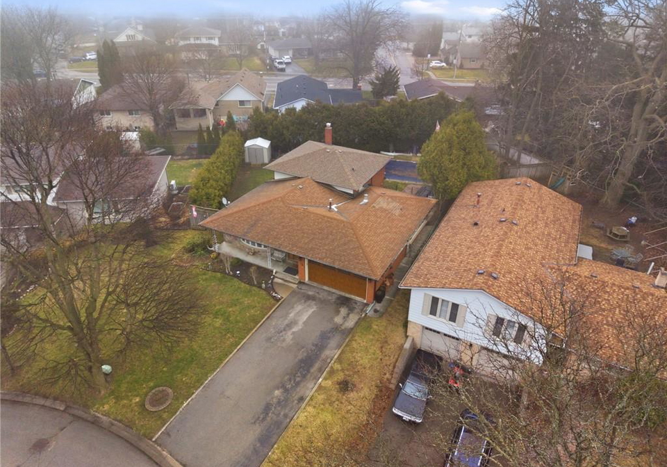 13-brooks-court-brantford-ontario-40816749