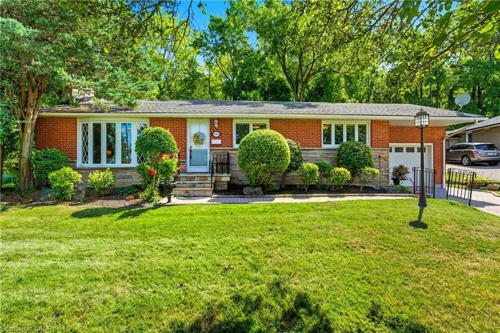 894-bishop-place-ancaster-ontario-40816794