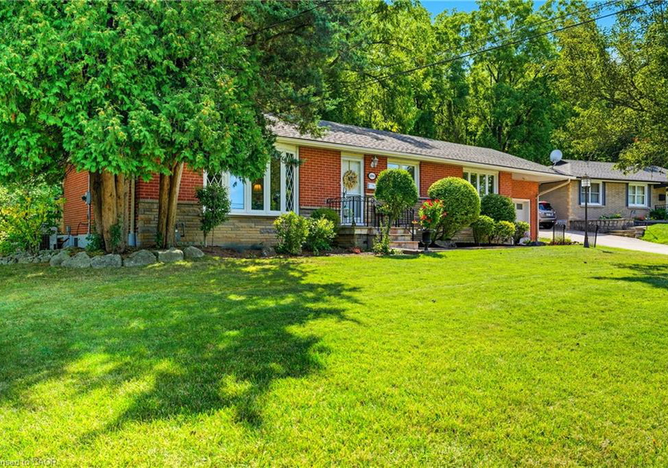 894-bishop-place-ancaster-ontario-40816794