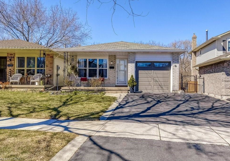 2405-malcolm-crescent-burlington-ontario-40816824