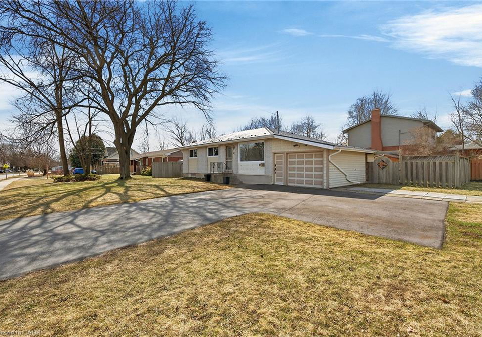 67-sunset-boulevard-cambridge-ontario-40816867