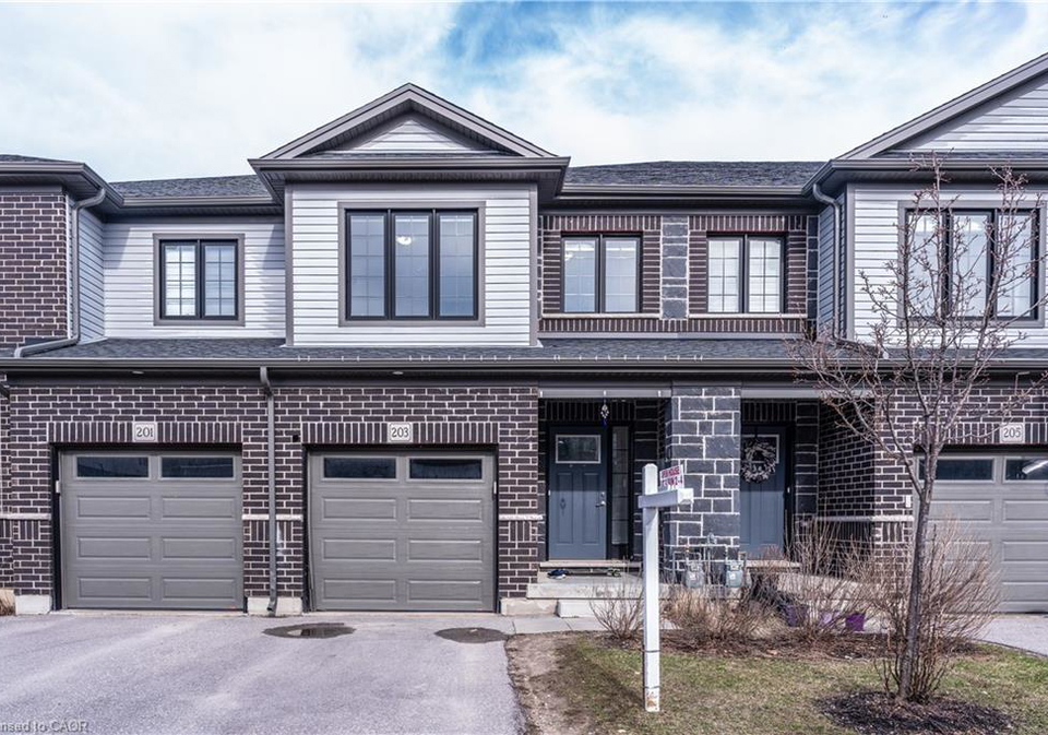 203-woodmeadow-court-kitchener-ontario-40816870