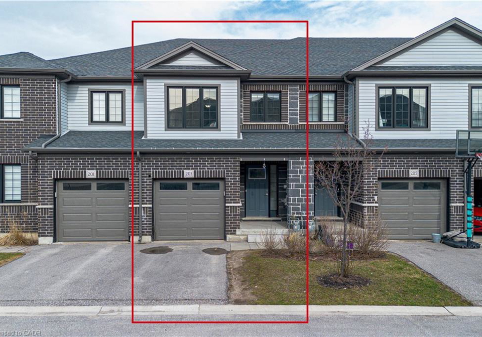 203-woodmeadow-court-kitchener-ontario-40816870