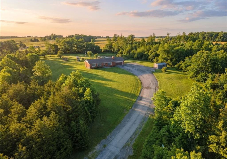 9639-sideroad-27-sideroad-erin-ontario-40816894