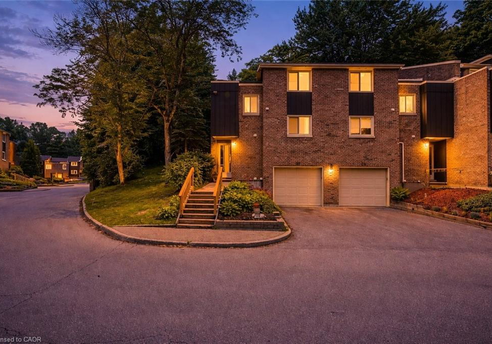220-salisbury-avenue-cambridge-ontario-40816941