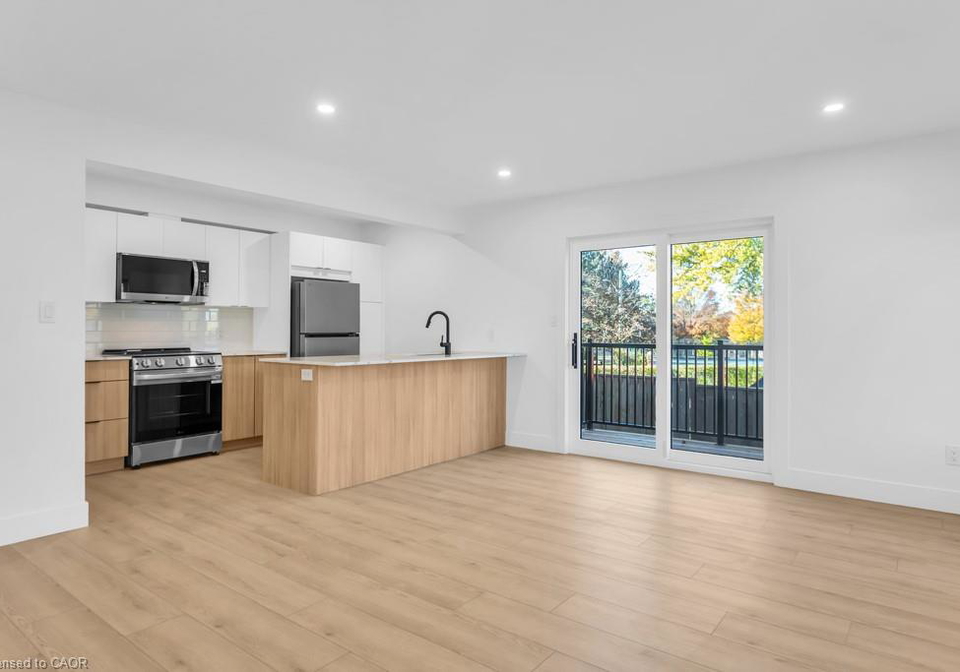 215-raglan-street-woodstock-ontario-40816954