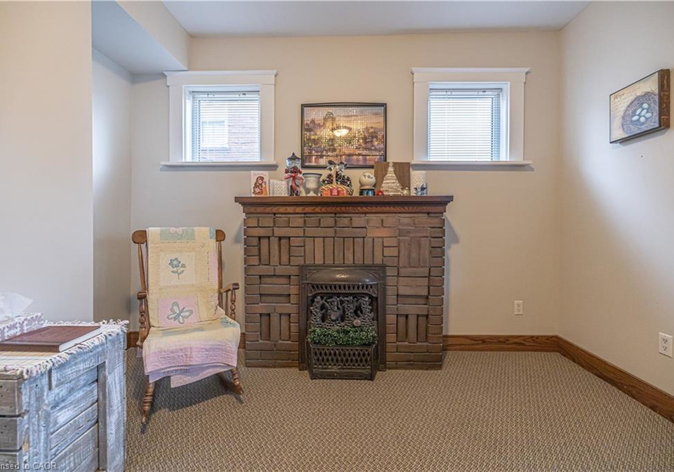 318-frederick-street-kitchener-ontario-40816955