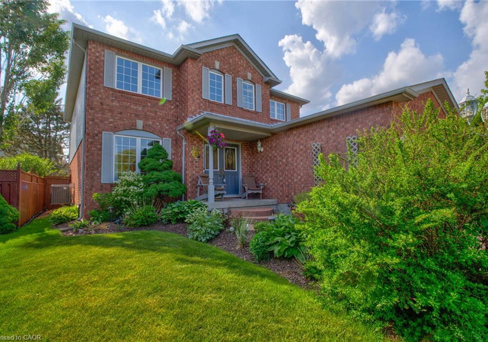 84-spooner-crescent-cambridge-ontario-40817016