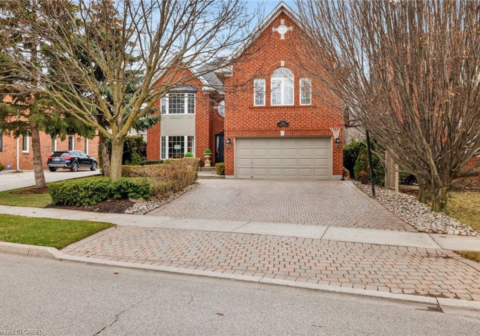 2030-banbury-crescent-oakville-ontario-40817058
